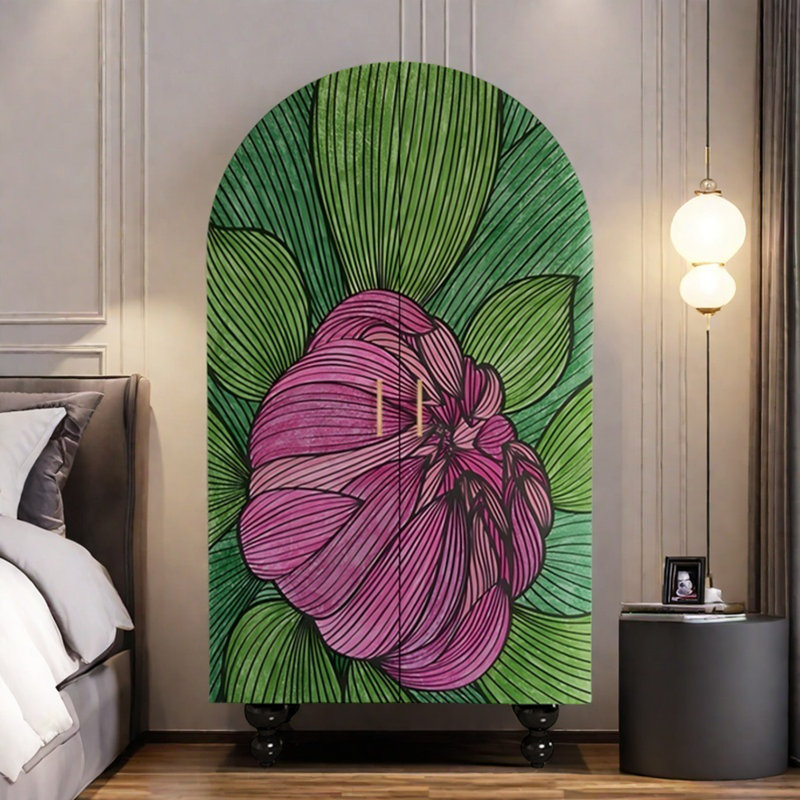 Armoire arquée avec tablettes et portes