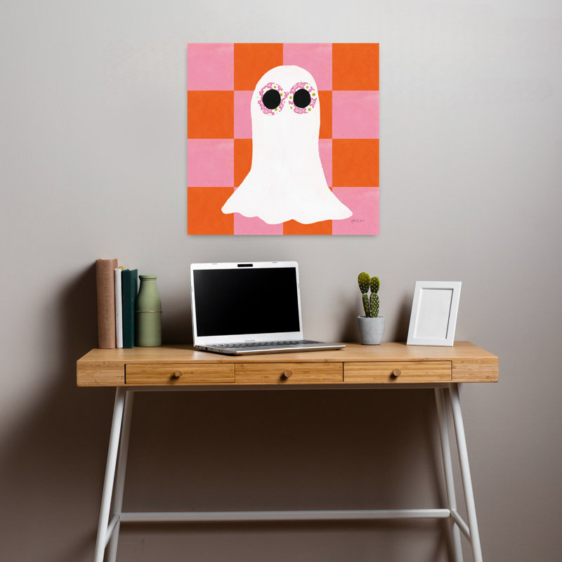 Hallo-Retro V Art, 18" H x 18" W