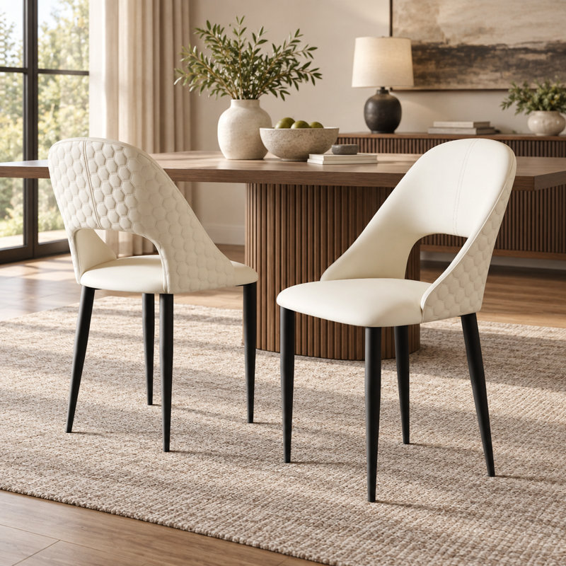 Chaises de salle à manger modernes blanc crème, revêtement en similicuir et pieds en acier noir, chaises de cuisine d'appoint beiges