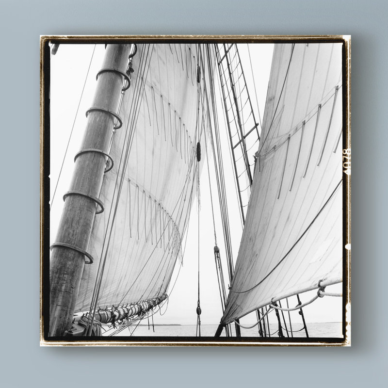 «Under Sail II», reproduction de photo sur toile tendue, H 35 po x l 35 po x P 2 po