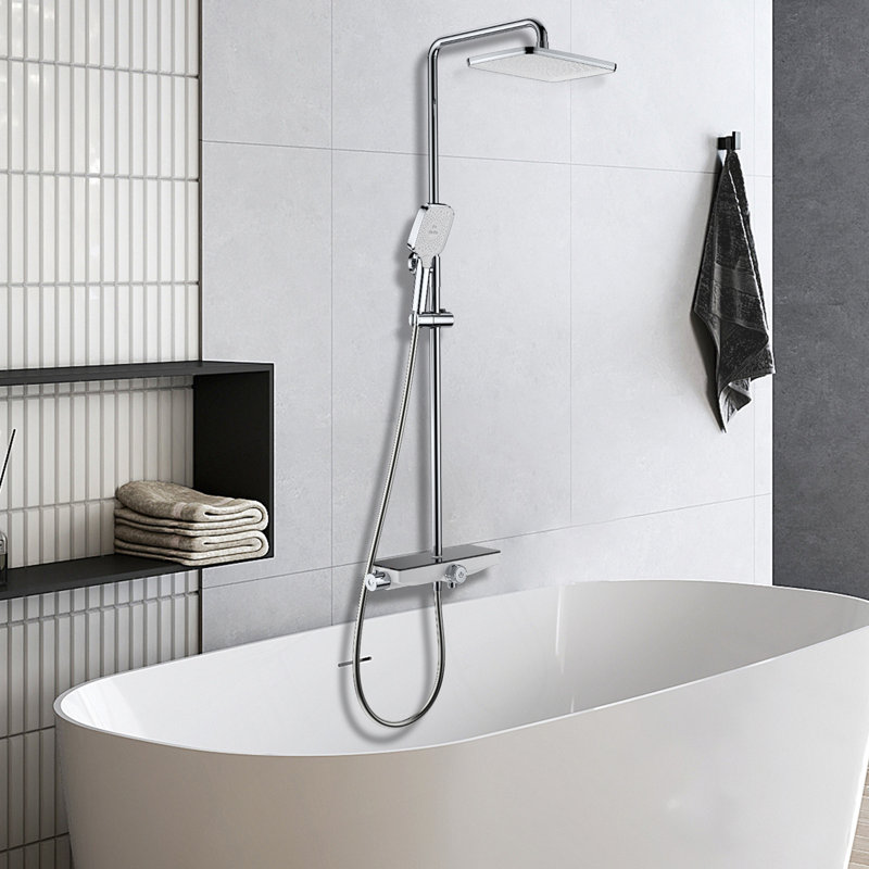 Système de douche à triple fonction comprenant des pommes de douche à effet pluie et des douches à main