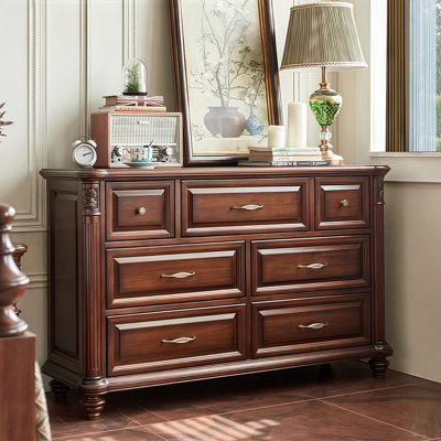 Armoire d'appoint en noyer massif