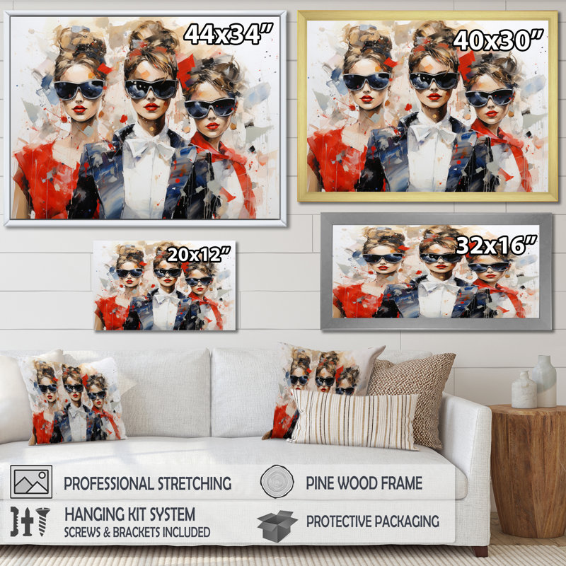 «Woman Fashion Fusion I» - Impression, H 24 po x l 32 po x P 1 po, Cadre flottant noir