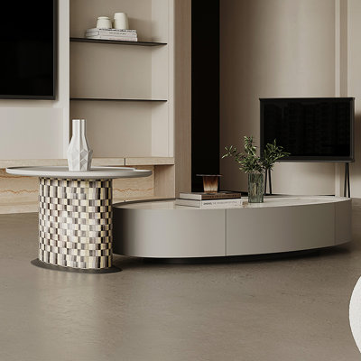 Ensemble de tables basses simples et modernes