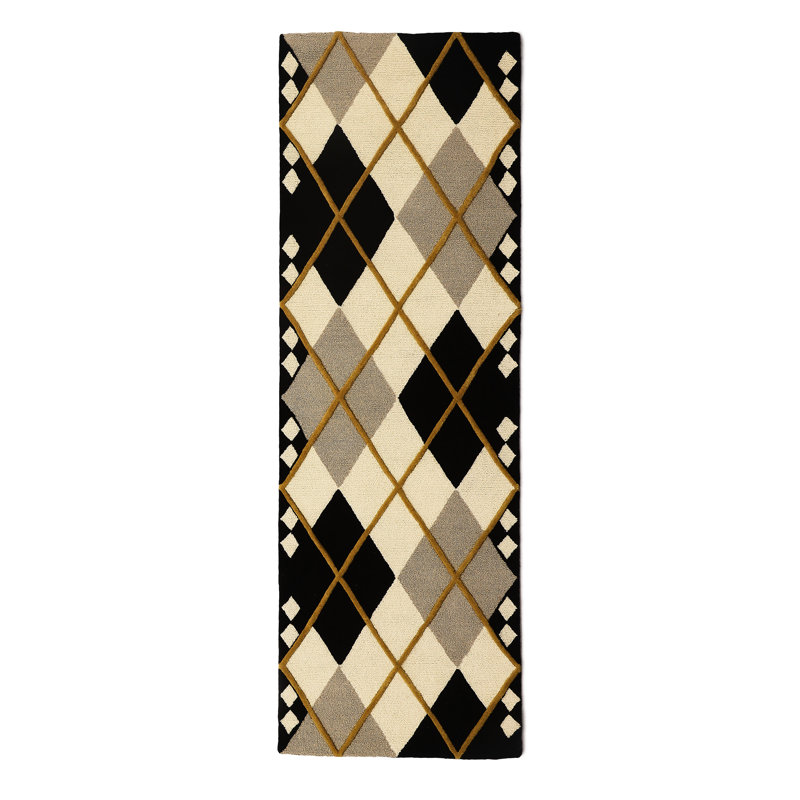 Cream Argyle Rug, Runner 2'6" x 8'