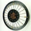 Horloge murale avec pignons en mouvement