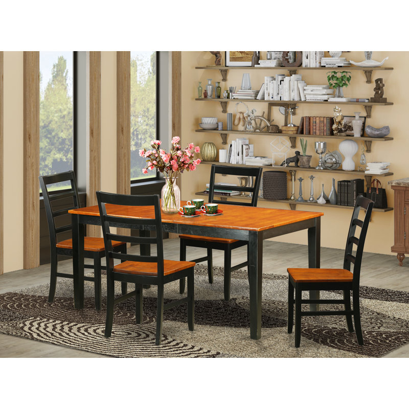 L'ensemble 5 pièces de table de cuisine et chaises de salle à manger comprend une table de salle à manger rectangulaire avec rallonge papillon et 4 chaises en bois massif, noir et cerise
