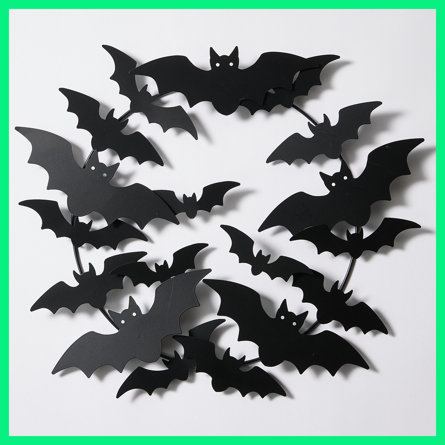 Black Halloween bat wreath decoration