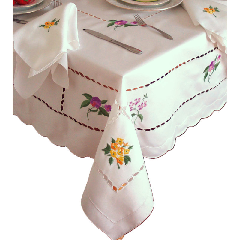 Nappe brodée à motif bouquet, 120" L x 72" L