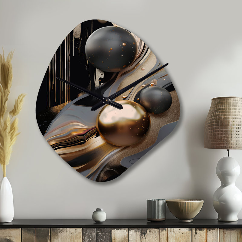 Horloge murale asymétrique en métal doré et noir Mirage I - Marble, Petit