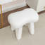 Fauteuil de maquillage en fausse fourrure-817042592