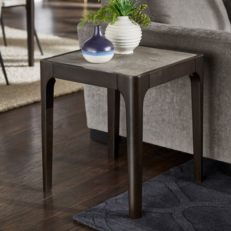 Gaddede End Table