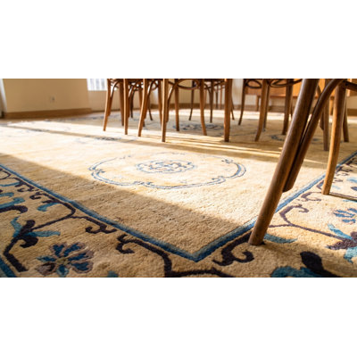 Tapis rouge antique en laine chameau, rouge