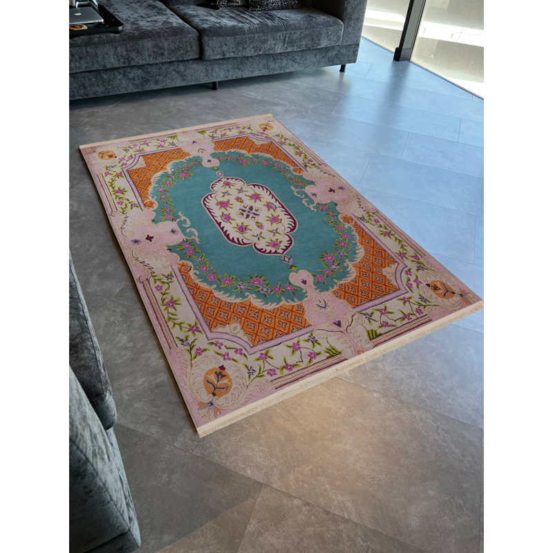 Tapis rectangulaire Xhoana, Rectangle 5 pi 2 po x 7 pi 7 po