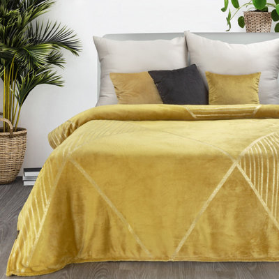 Polyester Geometric Shapes Bedspread