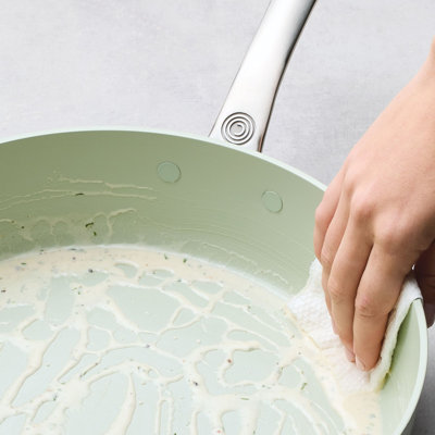 Circulon Halo With Laserdefense Ceramic Nonstick Saute Pan With Lid And Helper Handle, 5-Quart, Sage