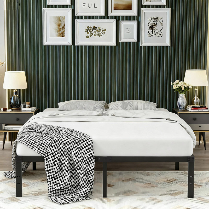 Structure de lit plateforme en métal 14 po avec tête de lit compatible avec aucun sommier tapissier, très grand