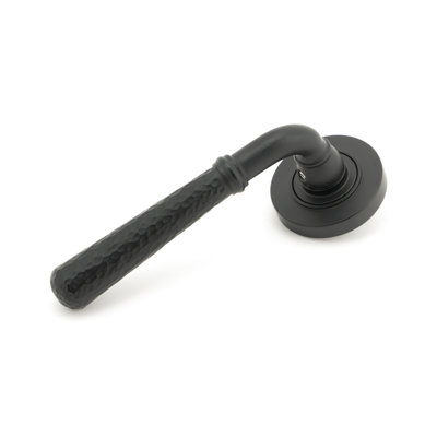 Hammered Newbury Lever on Rose Set (Plain)