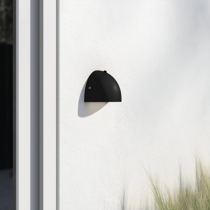 Luther Aluminum LED Wall Light, Black