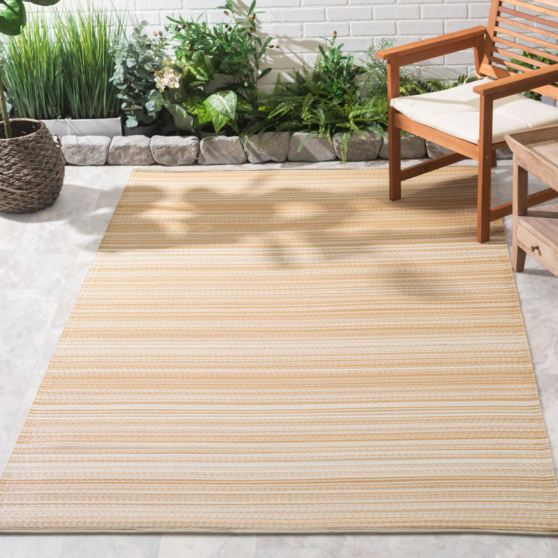 Tapis d'extérieur en plastique recyclé Kras maintenant, Rectangle de 5 pi x 8 pi, La Havane - Beige