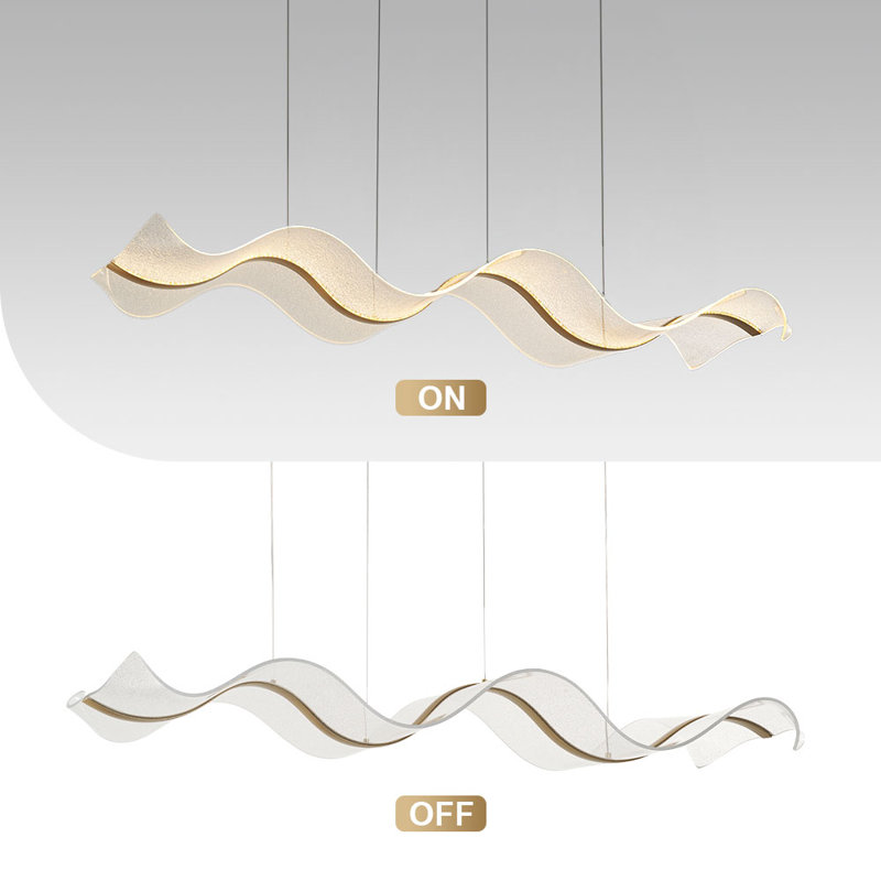 Luminaire suspendu linéaire en or 3000K