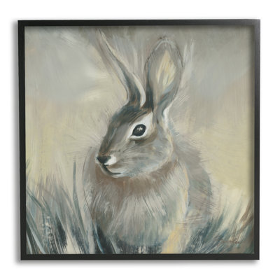 Portrait d'un lapin gris et jaune