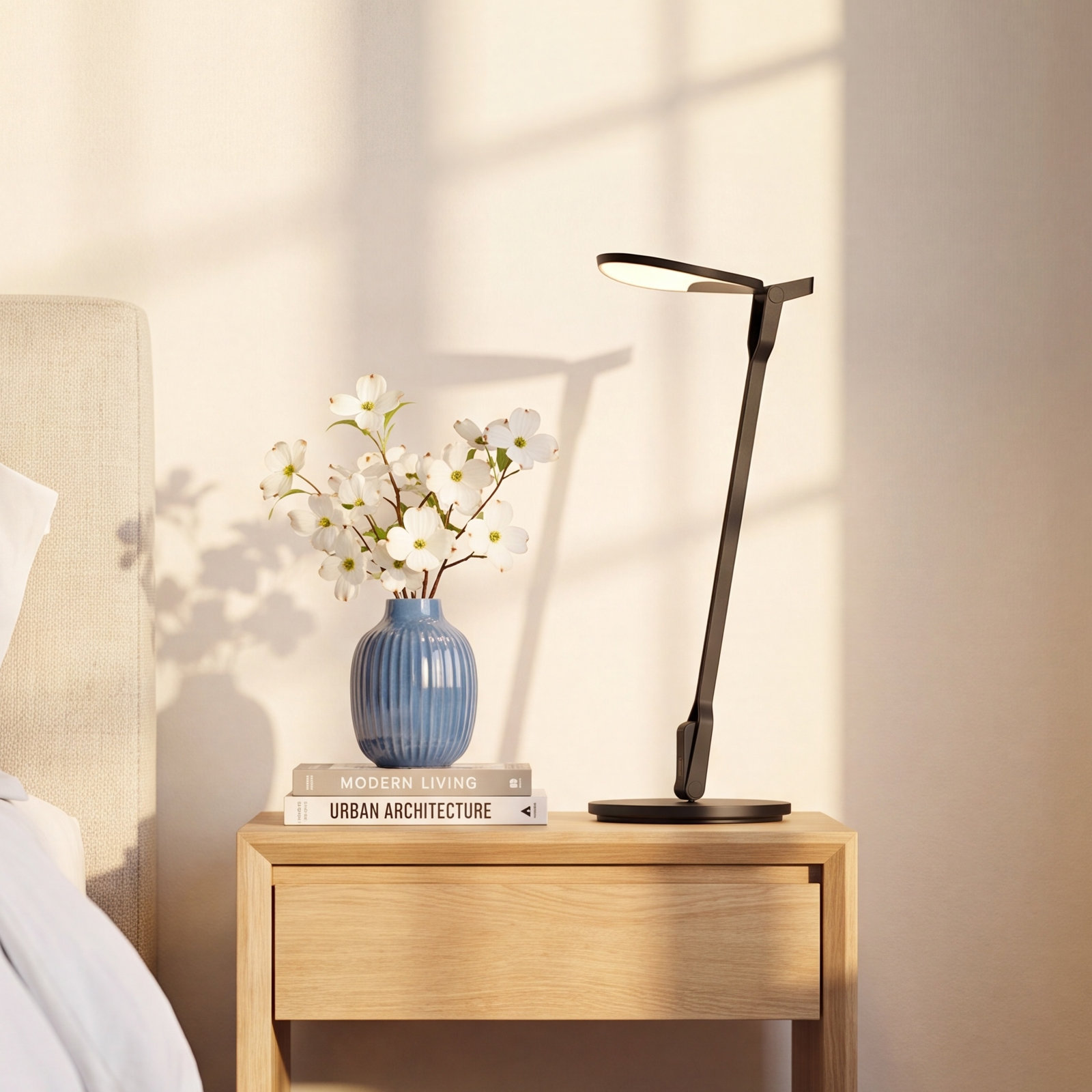 Splitty Metal USB Desk Lamp, Matte Black