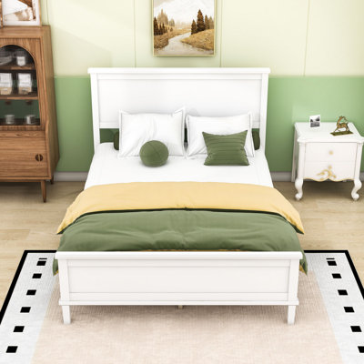 Lit plateforme en bois avec rangement sous le lit