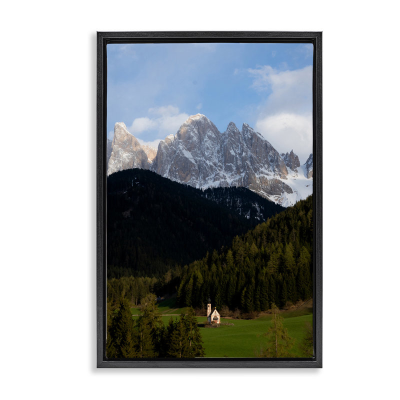 Lone Chapel in Dolomites Floating Frame, conception de Jared Kreiss, Cadre flottant noir de jais, H 25 po x l 17 po