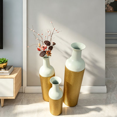 Ensemble de 3 vases décoratifs en métal, vases de sol à motif de feuilles d'or, grands vases blancs et dorés pour la décoration intérieure, salon et entrée.