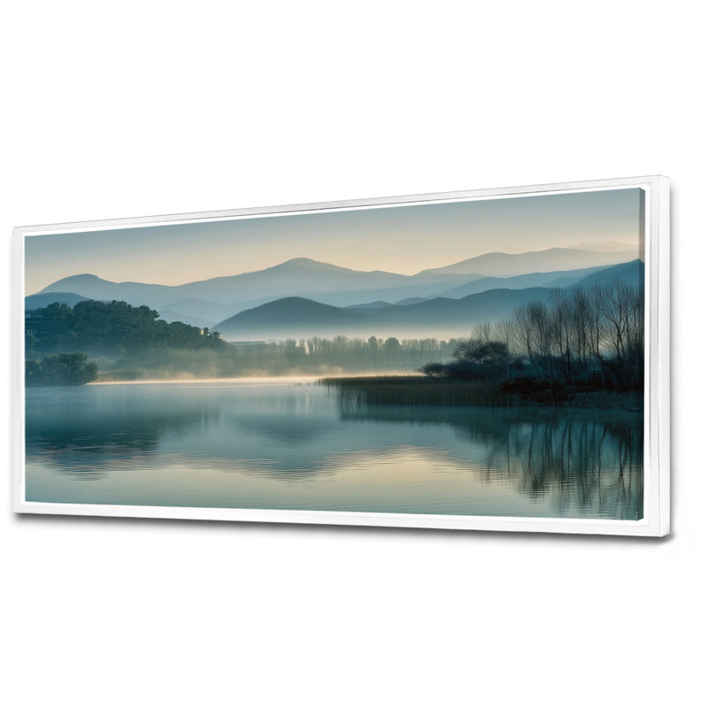«Blue Serene Lake At Dawn With First Light», reproduction d'art sur toile, paysage bleu, H 28 po x l 60 po, Cadre flottant