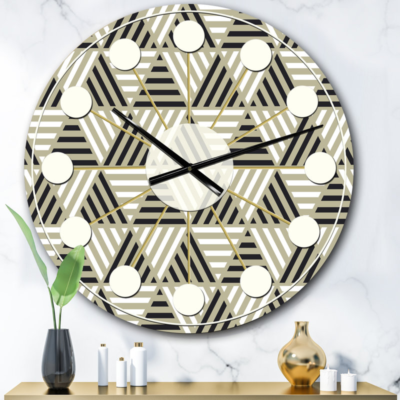 Triangulaire rétro Design - horloge murale Mid-Century, Surdimensionné