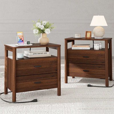 Ensemble de 2 grandes tables de chevet 24 po avec station de charge, pieds de poteaux ronds et 2 tiroirs avec tablette ouverte