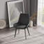 Chaise de salle à manger moderne avec un design ergonomique et des pieds en métal robustes pour le confort et la durabilité