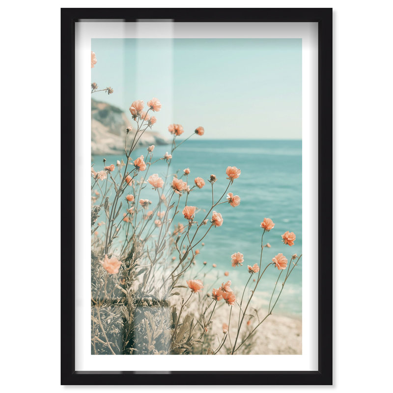 «Coastal Wildflowers Shadowbox Print Travel Art Prints» par Notoriart, cadre noir, 11 x 16, H 16 po x l 11 po, Noir