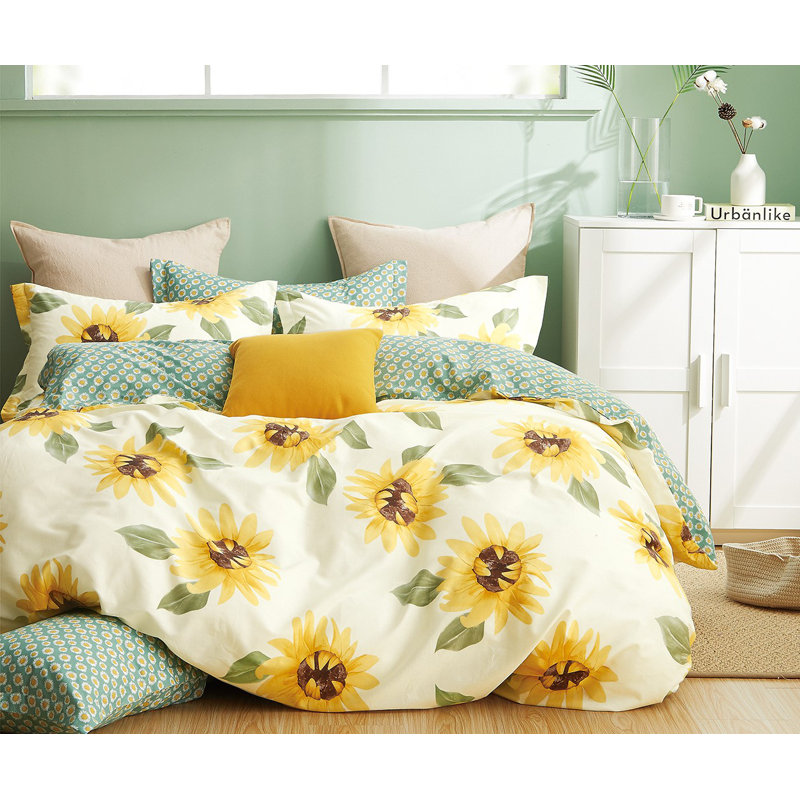 Mia Farmhouse / Country Cotton Box Stitch Floral Comforter, Full/Queen Comforter + 2 Shams