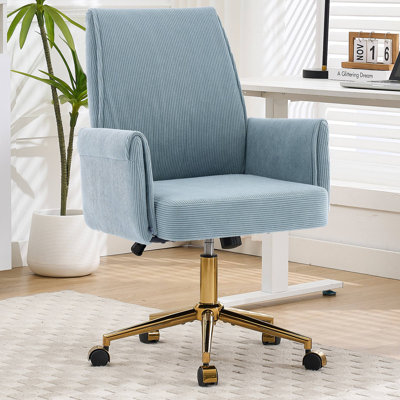 La chaise de bureau à dossier moyen, en tissu rayé et ergonomique, est un excellent choix pour travailler, étudier ou se détendre. La conception à dossier moyen offre une meilleure expérience d'assise