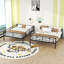 Lit double superposé double au-dessus d'un grand lit-495606003