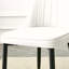 Une grande table de salle à manger rectangulaire minimaliste moderne convenant à 6 à 8 personnes, un ensemble de 6 pièces de dossier en cuir de polyuréthane et des chaises de salle à manger modernes en métal.