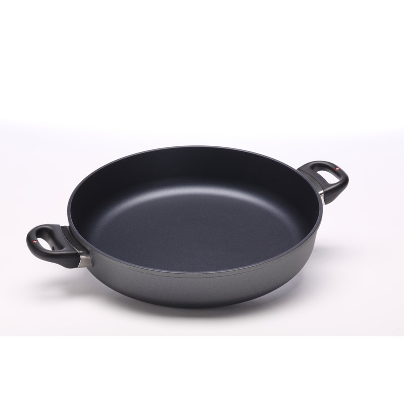Saute Pan with Lid, 4.8 Quarts