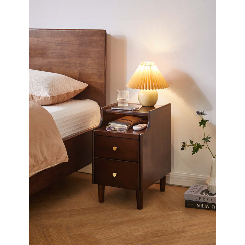 Table de chevet durable en bois massif avec rangement spacieux et tiroir silencieux