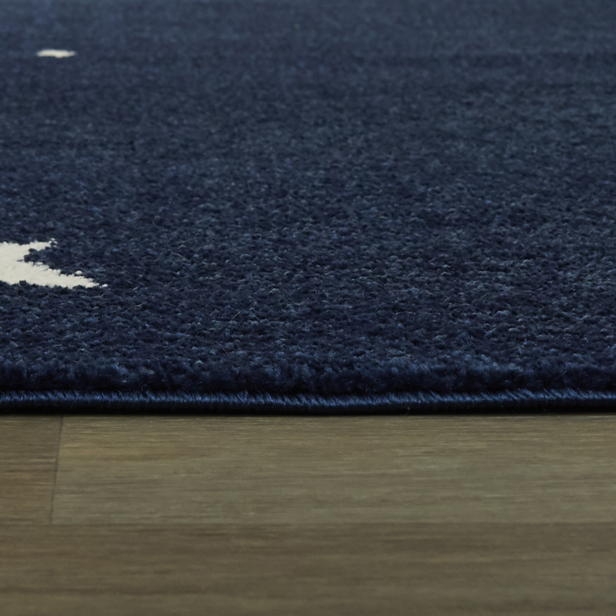 Gile Gray Rug, White/Navy, Rectangle 3'11" x 5'7"