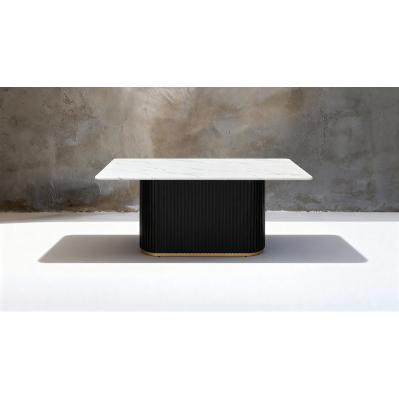 Table de salle à manger 69 pouces rectangulaire en faux marbre, base en métal noir avec bordure dorée, 4 à 6 places pour la cuisine et la salle à manger