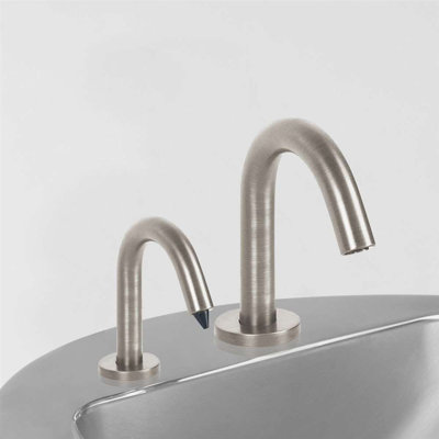 Single-Hole Bathroom Faucet