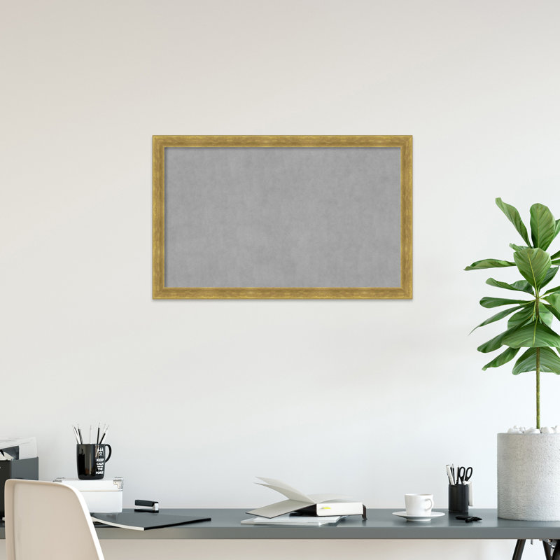 Tableau magnétique magnétique en métal, 27" H x 43" W