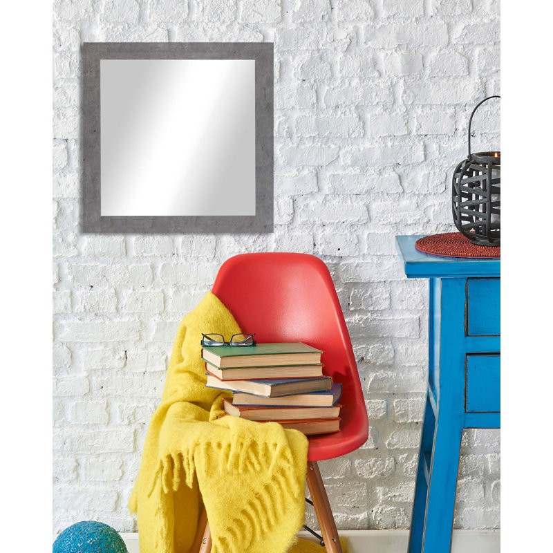 Miroir mural carré, H 17,50 po x l 17,50 po