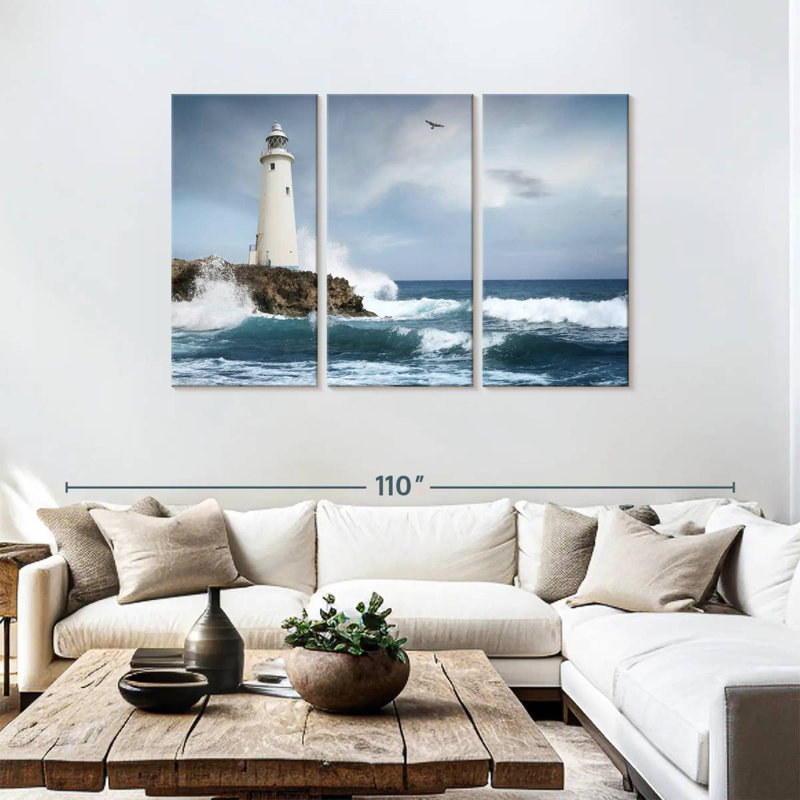 Coastal white lighthouse Aletra, H 48 po x l 74 po