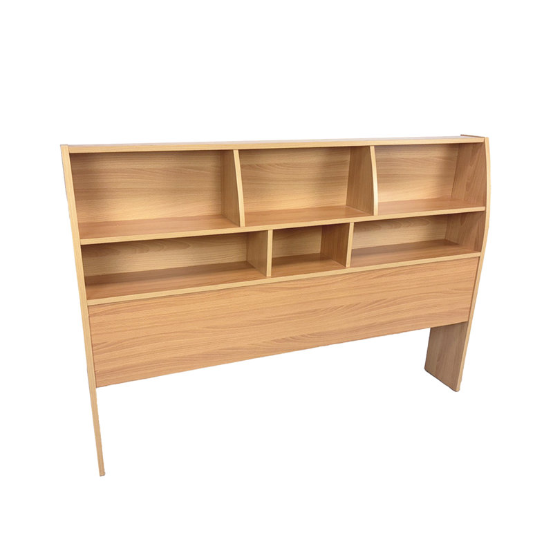 Tête de lit pleine grandeur pour bibliothèque avec cinq tablettes de couleur hêtre à deux niveaux, pieds courbés pour une esthétique
