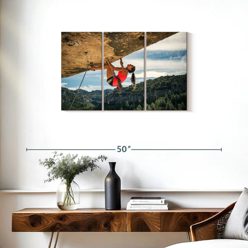 Senne Margalef Rock Climber, 20" H x 33" W