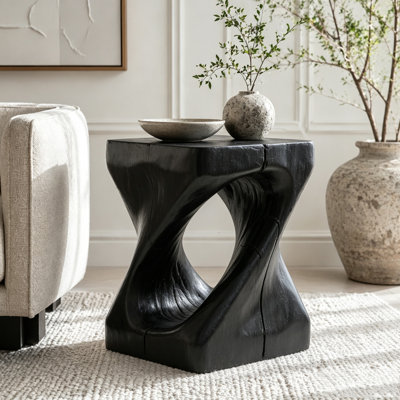 Table d'appoint à texture de bois